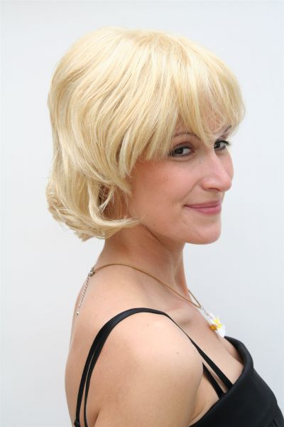 Perücke blondes kurzes Haar Modell: 26826